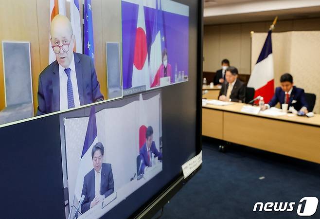 한국시간으로 20일 오후 프랑스와 일본이 이른바 '2+2' 외교·국방장관 회담을 화상으로 개최하고 있다. © 로이터=뉴스1