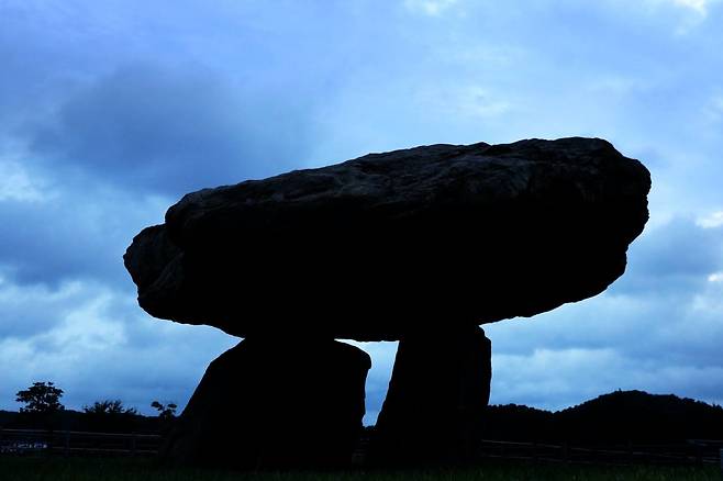 Ganghwa Bugeun-ri Dolmen is an iconic table shaped northern-style dolmen in Ganghwado, in Bugeun-ri, Ganghwa-do, Incheon, The table-shaped dolmen is the longest stone of this kind in South Korea, measuring 7.1 meters long. Photo © Hyungwon Kang