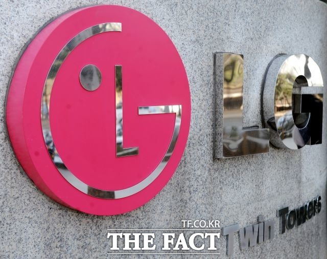 LG에너지솔루션은 오는 27일 유가증권시장에 데뷔한다. /더팩트 DB