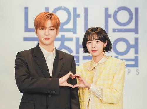 강다니엘 채수빈 사진=디즈니+