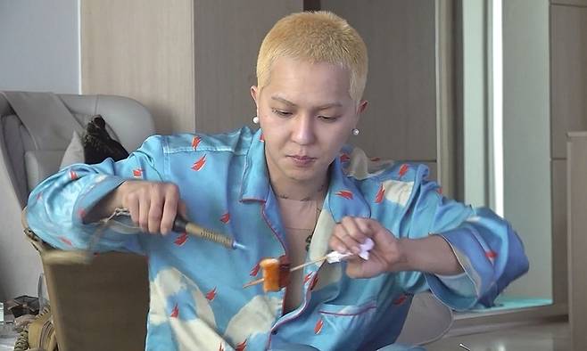 [서울=뉴시스] 송민호 나혼산. 2022.01.28. (사진= MBC  제공) photo@newsis.com*재판매 및 DB 금지 *재판매 및 DB 금지