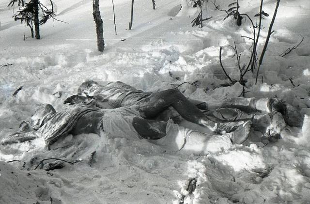 러시아 우랄산맥 콜라트 사클산 일대에서 속옷 차림으로 발견된 유리 니콜라예비치 도로셴코와 게오르기 알렉세이비치 크리보니셴코.