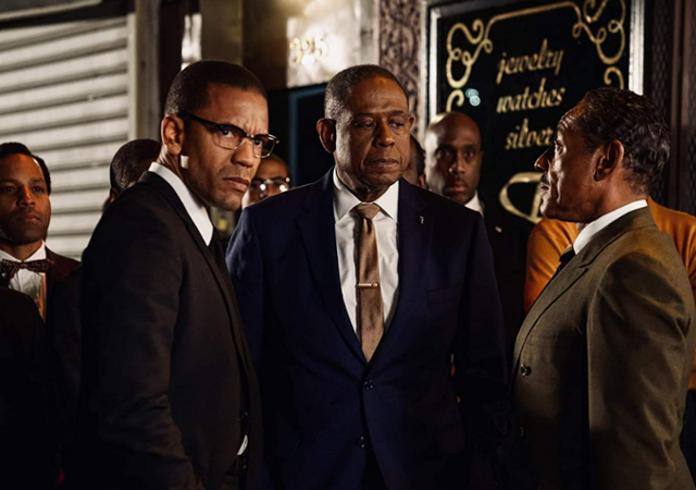 범피 존슨과 말콤은 민권법 통과를 위해 투쟁한 파월 하원의원과도 손을 잡는다. IMDb 제공