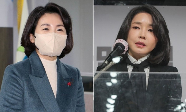 (왼쪽부터)더불어민주당 대선 후보 배우자 김혜경, 윤석열 국민의힘 대선 후보 배우자 김건희. 연합뉴스