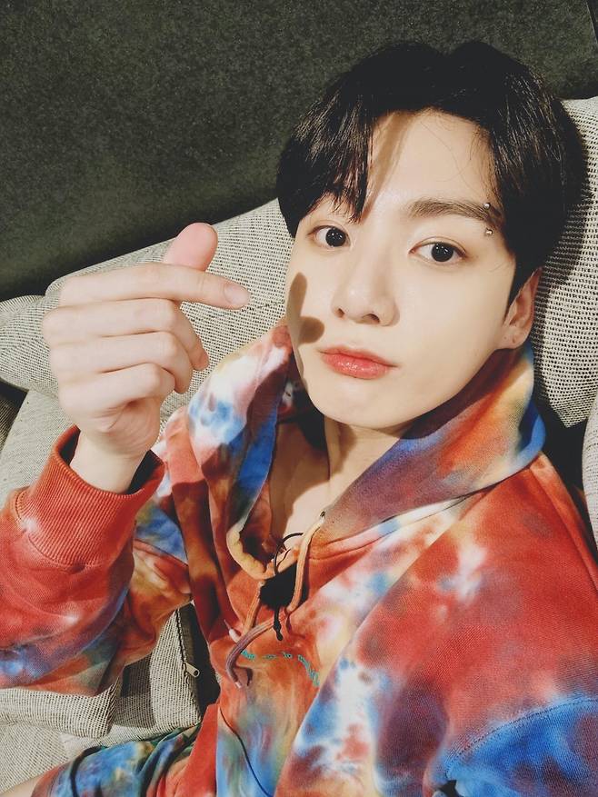 "정국픽 뮤직 데이♥" 방탄소년단 정국 노래 추천 '주말 감성 공유'..멜론 인기 검색 1위