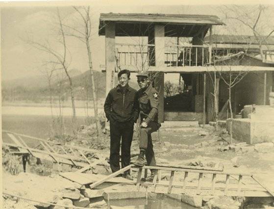 대간첩중대(CAC)에서 민간인 복장으로 첩보를 수집한 편의대. 윤창식 CAC 예비역 병장