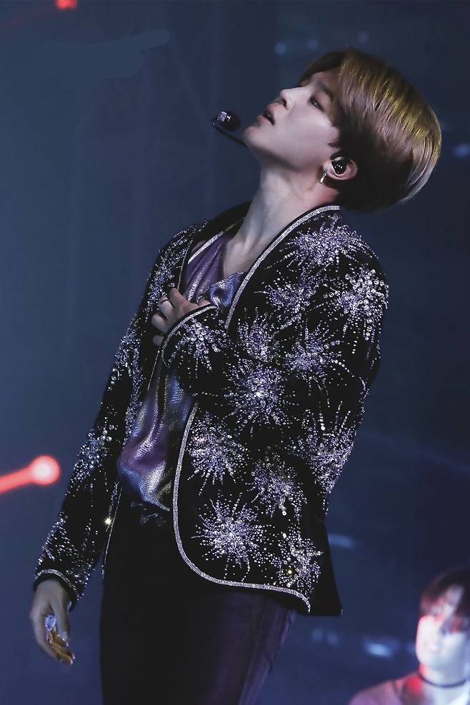 'SPOTIFY KING' 방탄소년단 지민, 솔로곡 7억..韓솔로 최초 '大기록'