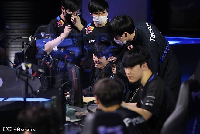 디알엑스.
