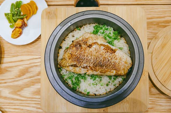 메시호산에서 꼭 맛봐야 할 금태솥밥