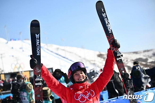 2022 베이징 동계올림픽에서 메달 3개를 따낸 중국의 에일린 구. © AFP=뉴스1