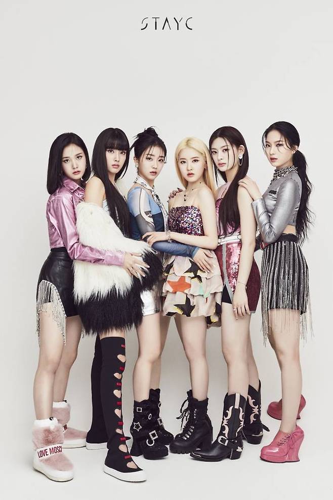 그룹 스테이씨. 하이업엔터테인먼트