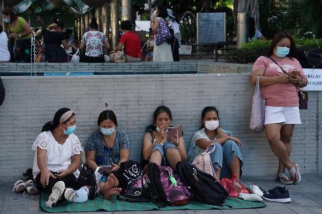 홍콩의 외국인 가사도우미들 SCMP 발행 사진 캡처[재판매 및 DB 금지]