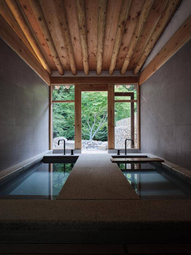 유선관을 여름뿐 아니라 사계절 모두 찾는 공간으로 만들기 위해 고안한 스파. 뷰가 가장 좋은 자리에 위치해 있다. 김동규 건축사진작가 제공