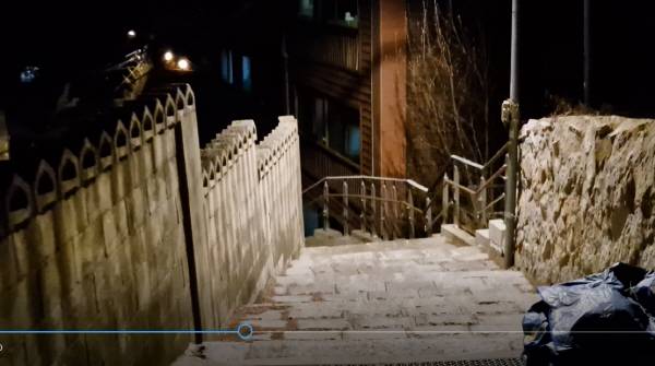 갤럭시 S22 울트라의 8K 24 프레임으로 촬영한 야간 동영상. 화면 캡처. 정옥재 기자