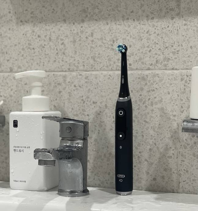 오랄비 iO 시리즈9 /사진=백유진 기자 byj@