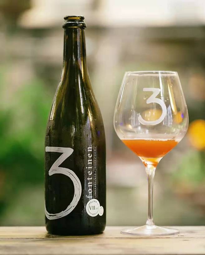 벨기에의 대표적인 람빅 양조장인 ‘드리 폰타이넌’(3 Fonteinen)의 람빅 제품.