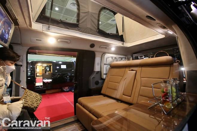 4명의 넓고 편안한 라운지 공간도 확보된다