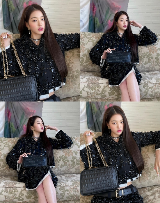 The beauty of IVE Jang Won-young (Won Young) attracts attention.On the 8th, IVE Jang Won-young posted a number of photos on his instagram.In the photo, Jang Won-young is wearing a black costume and taking various poses.His extraordinary beauty and proportions attracted fans attention.Meanwhile, IVE has become a sensation, achieving the milestone of 13 music broadcasts with the debut song ELEVEN.In addition, after the official activities, the Global Super Rookie continues to be explosively popular, keeping its position at the top of major music sites in Korea.Photo = IVE Jang Won-young Instagram
