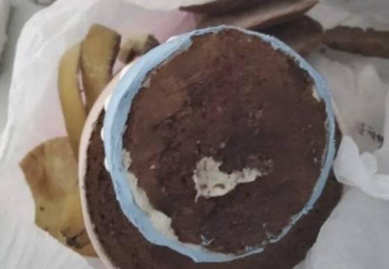 폐기된 케이크. [사진 인스타그램 캡처]