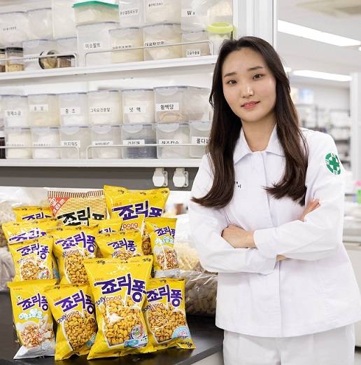 문해미 크라운제과 스낵개발팀 연구원 / 사진제공=크라운제과