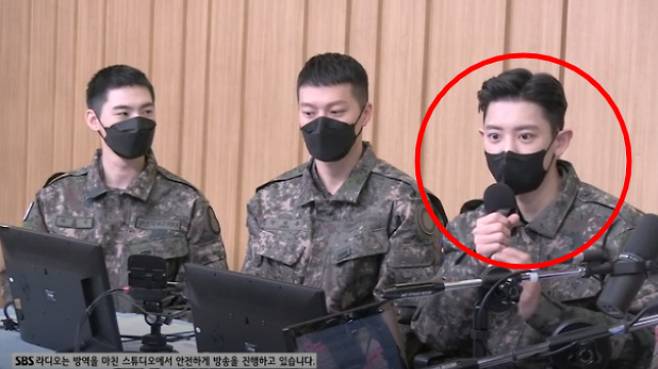 (왼쪽부터 순서대로)짧은 머리의 그룹 온앤오프 효진, 배우 장기용과 긴 머리의 그룹 엑소(EXO) 찬열/사진=SBS 파워FM '두시탈출 컬투쇼'