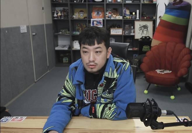 웹툰작가 이말년. /사진=유튜브 채널 '침착맨' 캡처