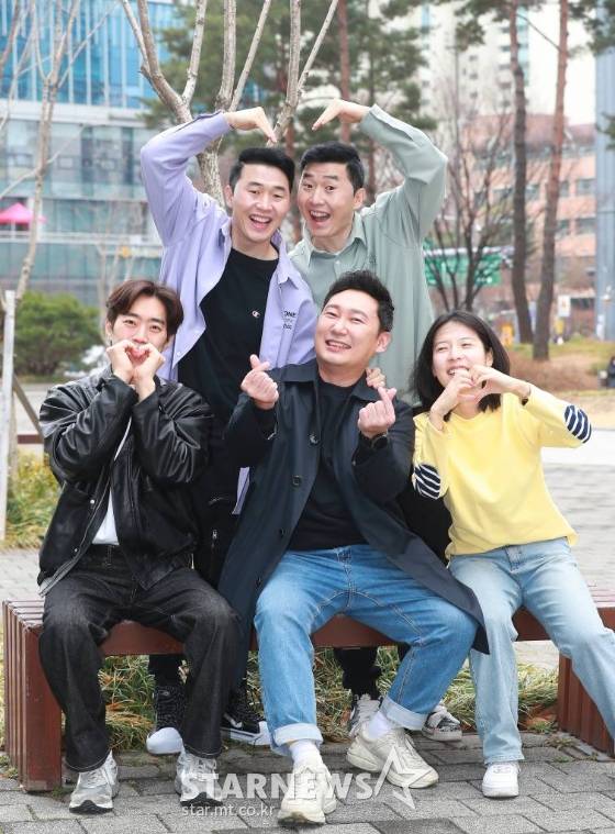 KBS 2TV  '개승자' 우승 이승윤 팀 인터뷰. 이상호(사진 맨 위부터), 이상민, 심문규, 이승윤, 홍나영/사진=이동훈 기자 photoguy@