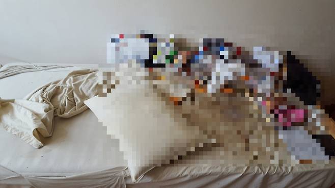 특수청소업체 하드웍스가 의뢰받고 청소한 고독사 현장 /사진제공=하드웍스