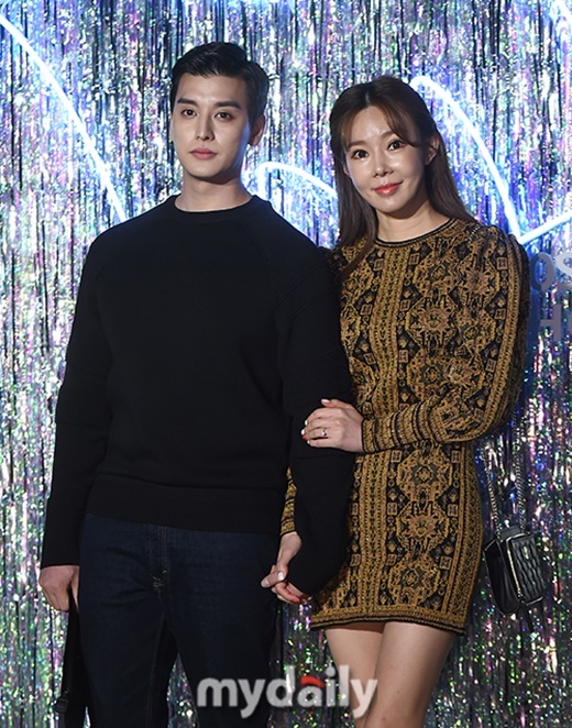 Ji Yeon-soo)Eli, a former group U-Kiss, and Ji Yeon-Soo, a former racing model, reunite as an entertainment program after two years of divorce: What in the world has led them back to the camera?On the 14th, TV Chosun We Divorce 2 announced the joining of Eli and Ji Yeon-soo.We Got Divorced is a program that shows the couple who have once been all of each other but now they are less than others, and live in a house for a few days and re-examine the relationship between the couple.All the couples who appeared in the Woodivorce series did, but the decision to appear, especially Eli and Ji Yeon-soo, is unexpected.Ji Yeon-soo and Eli, who gathered topics as young and old couples aged 11, reported their marriage in June 2014; after winning the ceremony in 2016, they held a marriage ceremony the following year.The two appeared on KBS 2TV The Living Men and released their marriage life.However, the appearance of the couple who were affectionate in the course of the divorce was revealed to be false.Ji Yeon-soo has been Confessions that the marital relationship has been a showwindow couple for a long time through a number of channels.In particular, she appeared on SBS Pluss Gang Ho-dongs Bob Shim last year, saying, I actually lived with Eli and the show window couple for a long time.The reason I decided to do the duty was I wanted to live. I wanted to be happy because I was a person. Why does Ji Yeon-soo, who said he wanted to live, meet Eli again through Doubt broadcast?Can We Got Divorced broadcast solve this question? We Got Divorced will be broadcast on April 8th.