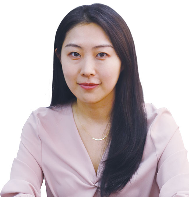 윤수연 알스퀘어 CFO 펜실베이니아대 와튼스쿨 MBA, 전 바클레이스(홍콩) 애널리스트, 전 HSBC(홍콩) 어쏘시에이트, 전 콜러캐피털(홍콩) 시니어 어쏘시에이트, 전 블랙록(미국 뉴욕) 바이스 프레지던트 사진 안소영 기자