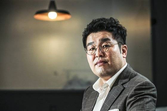 한때 조직범죄에 가담한 이기동(41) 한국금융범죄예방연구센터 소장은 현재 불법 사채 예방 및 피해 구제에 힘쓰고 있다. 우상조 기자