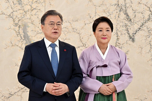 문재인 대통령과 김정숙 여사. (사진=청와대 제공)