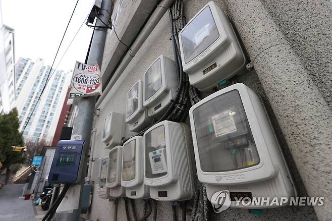 주택가 전기계량기 [연합뉴스 자료사진]
