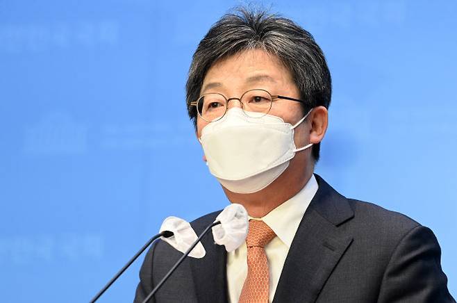 유승민 전 의원이 31일 서울 여의도 국회 소통관에서 경기도지사 출마 선언을 하고 있다. (사진= 국회사진기자단)