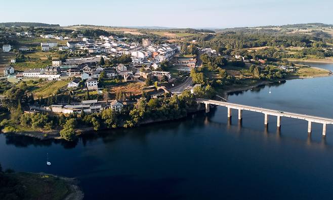 포르토마린에서 드디어 스페인 갈리시아의 젖줄 미뇨강을 만났다.