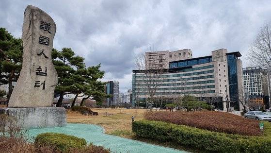 계룡스파텔. 프리랜서 김성태