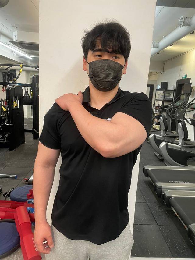 소원근 스트레칭. 비욘드 피트니스 제공