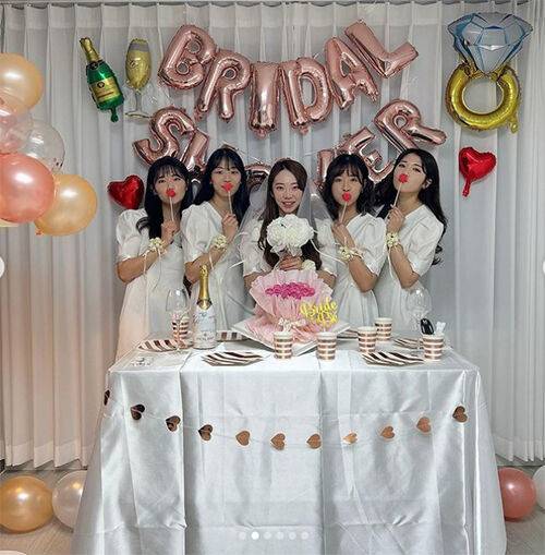 지난달 결혼한 김수지 선수를 축하하기 위해 모인 경기도청 선수들.