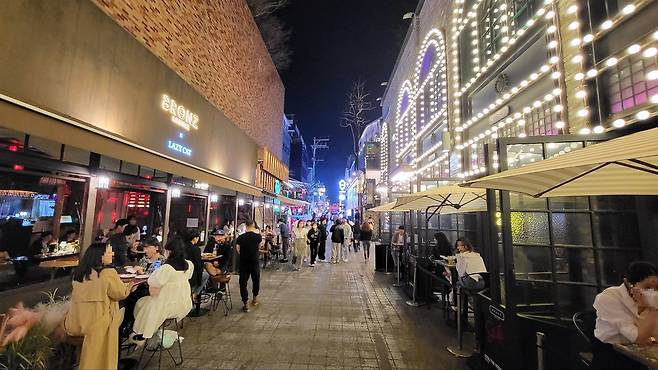 지난 10일 밤 이태원 거리. /김윤수 기자