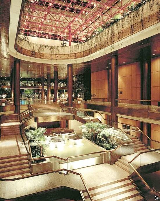 호텔이 완공된 1983년 메인 로비 풍경, 사진 Im Chung Eui, [사진 김종성]