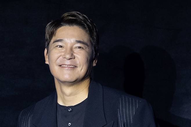 사진은 임창정이 지난해 11월1일 서울 영등포구 CGV에서 열린 정규 17집 '별거 없던 그 하루로' 발매 기념 쇼케이스에서 포토타임을 진행하는 모습. /사진=뉴스1