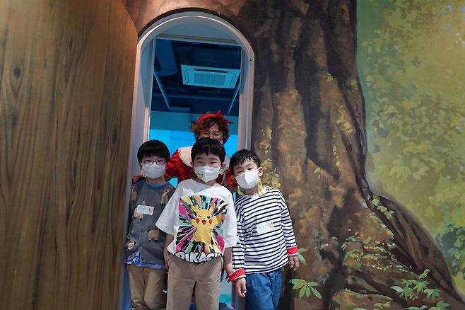 체험활동을 끝낸 아이들