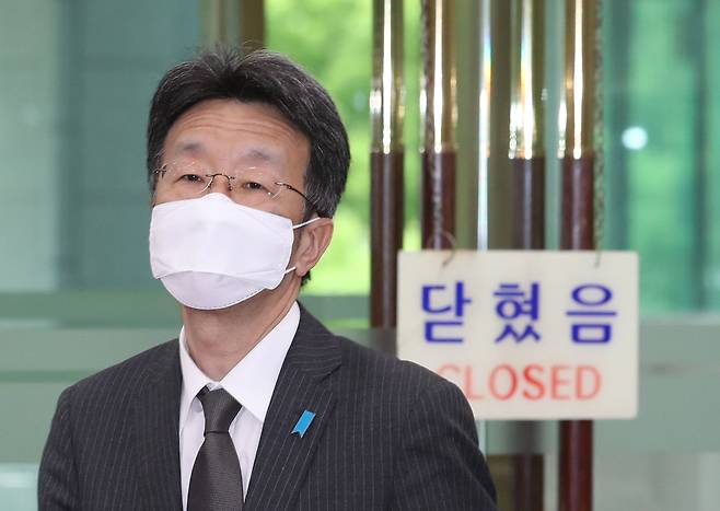 일본이 '2022 외교청서'에서 또다시 독도가 일본 땅이라는 억지 주장을 되풀이한 것과 관련해 구마가이 나오키 주한 일본대사관 총괄공사가 22일 오전 서울 종로구 정부서울청사 별관 외교부로 초치 되고 있다.//뉴스1