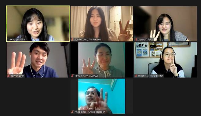 4월 22일 ‘지구의 날’을 맞아 한국, 일본, 대만, 인도네시아, 필리핀 등에서 기후환경 활동을 펼치고 있는 청년 활동가들이 한 데 뭉쳤다. 이들은 각국 정부가 추진하고 있는 기후 위기 대응 및 에너지 정책에 대해, 5점 만점 기준 2~3점의 낮은 점수를 매기며 더 적극적인 대응을 요구했다.