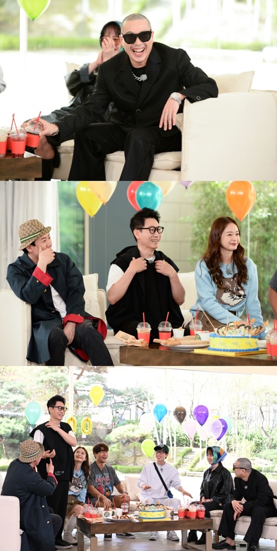 The genuine Torque of the members who could not hear anywhere in SBS entertainment Running Man is unfolded.Running Man, which is broadcasted on the 24th, is decorated with 600th commemorative race and 100% purity torque based on the questions reported by viewers is revealed.Members bring out the inside mind that they could not reveal anywhere, such as the existence of a secret SNS account for Yo Jae-Suk, as well as small stories such as the nickname stored on each other, behind-the-scenes stories of legends such as name tags and spies, and future mindset.Meanwhile, among the members who laughed at the past, Song Ji-hyo expressed his sadness to Kim Jong-kook and there was an invisible tension between the two.Song Ji-hyo said, I have been fighting in the past. Kim Jong-kook revealed an anecdote during the filming with Kim Jong-kook. Kim Jong-kook said that Game is only a game as if it were unfair.However, Song Ji-hyo, who was very angry, said, I do not believe Kim Jong-kook when I am missing, and Kim Jong-kook was stressed. The members who sensed the abnormal airflow between the two disguised the two as a tit-for-tat couple.It is the back door that made the scene into a laughing sea with the sloganThe 12-year-old members reversal can be found at Running Man, which is broadcasted at 5 pm on the 24th.Photo = SBS