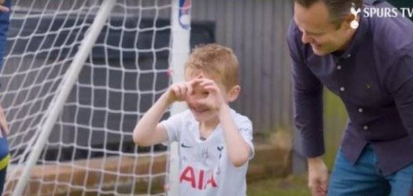 토트넘 팬 라일리의 세레머니. 사진=스퍼스 TV 캡처