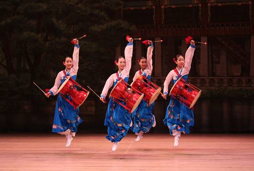 5일 어린이날에 창단 60주년을 맞는 리틀엔젤스예술단이 서울 광진구 어린이대공원 열린무대에서 한국무용과 합창 공연을 선보인다. 리틀엔젤스예술단 제공