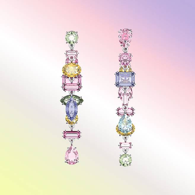 젬마 드롭 이어링 27만5천원 스와로브스키.