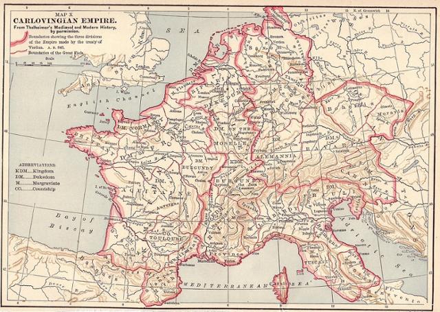843년 3개로 분열한 프랑크 왕국 지도. 프랑크 왕국은 카롤루스 사후 게르만 상속법에 의해 3개로 분할 상속되어 국력이 약해졌다. 분열된 동프랑크, 서프랑크, 중프랑크는 지금의 독일, 프랑스, 이탈리아로 발전한다. 위키피디아 캡처