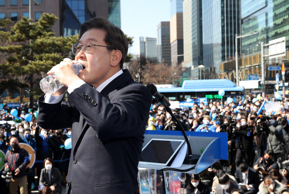 이재명 더불어민주당 상임고문의 대선 후보 시절 유세 장면이다. 2022.03.03 국회사진기자단